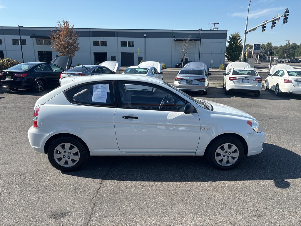 2009 Hyundai Accent Image 6