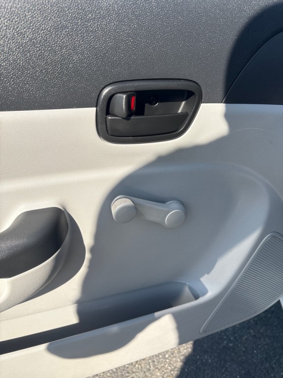 2009 Hyundai Accent Image 14