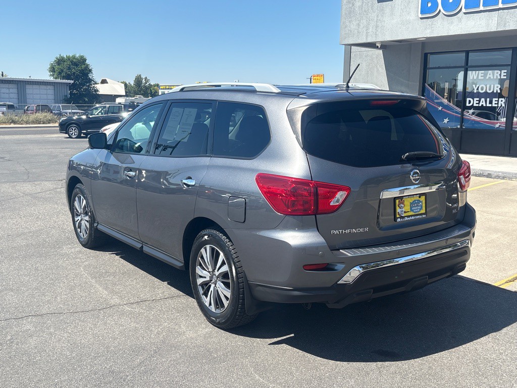 2018 Nissan Pathfinder Image 3