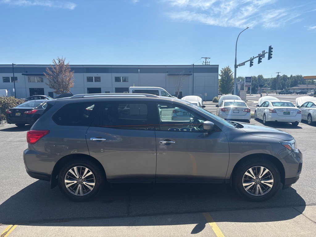 2018 Nissan Pathfinder Image 6