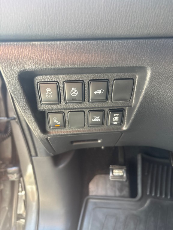 2018 Nissan Pathfinder Image 16