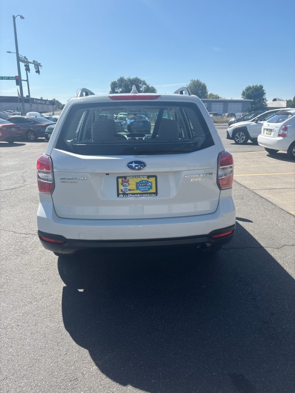 2016 Subaru Forester Image 8