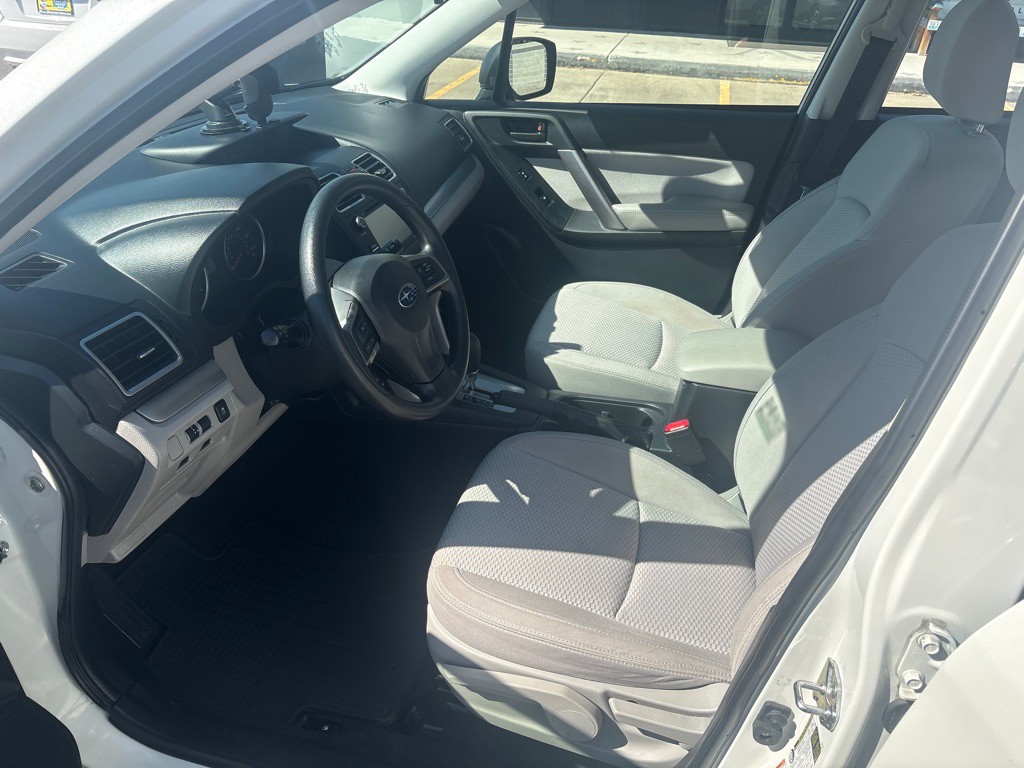 2016 Subaru Forester Image 12