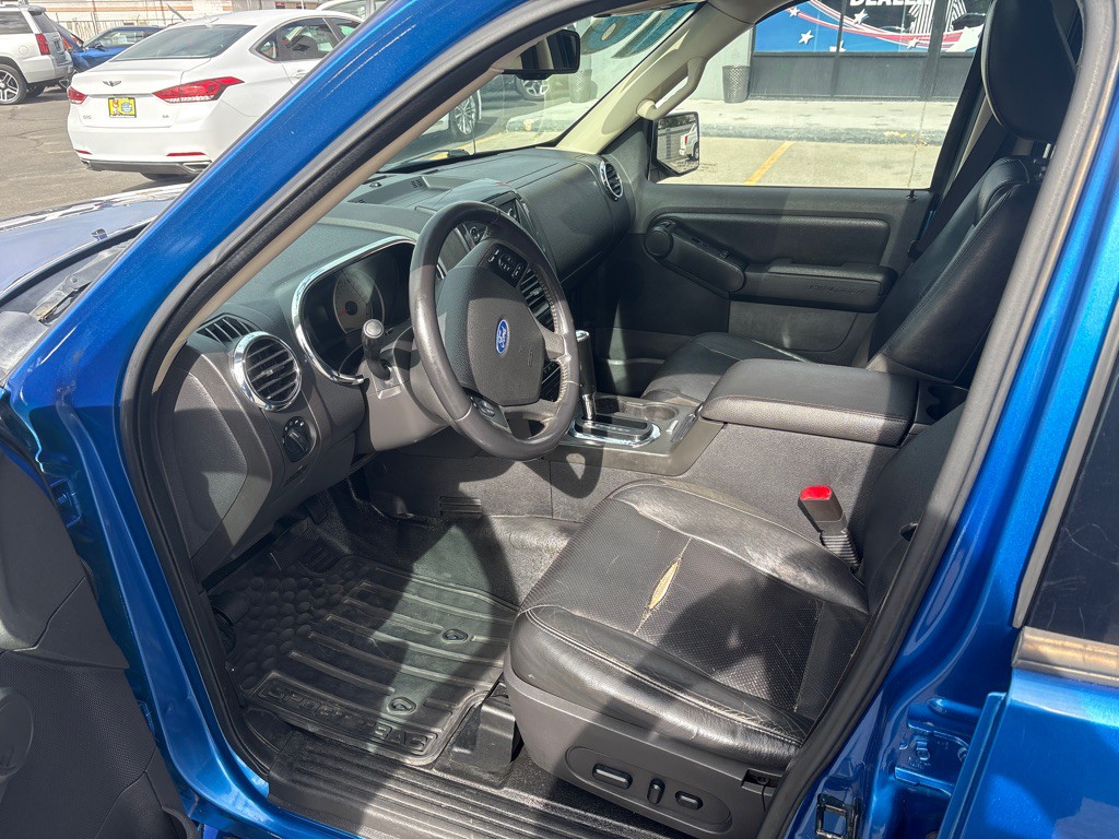 2010 Ford Explorer Image 12
