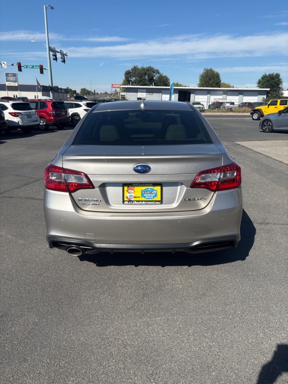 2019 Subaru Legacy Image 8