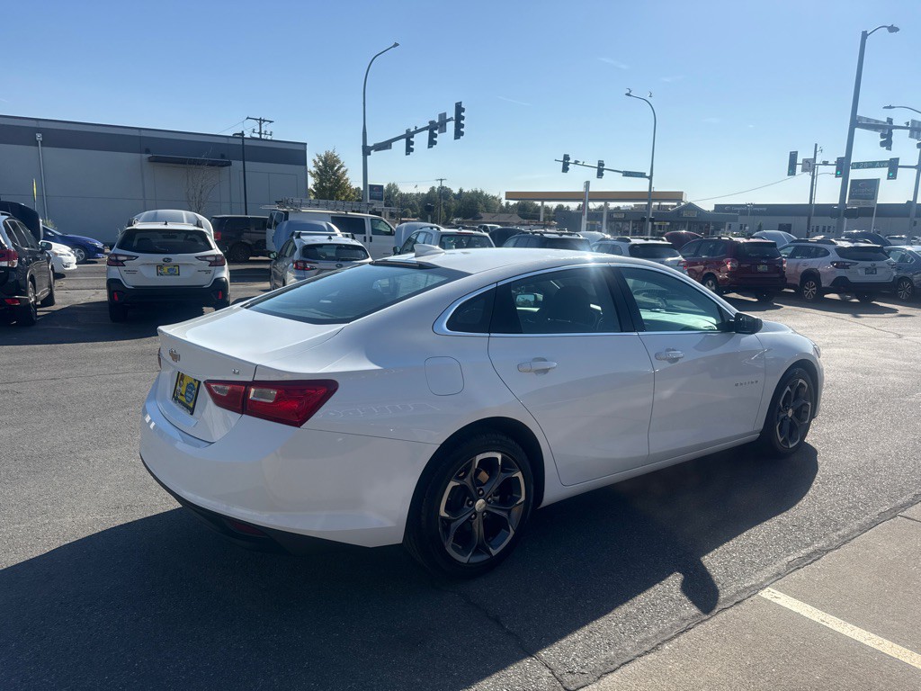 2023 Chevrolet Malibu Image 5