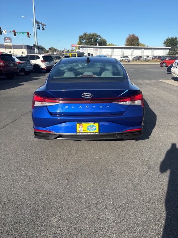 2021 Hyundai Elantra Image 8
