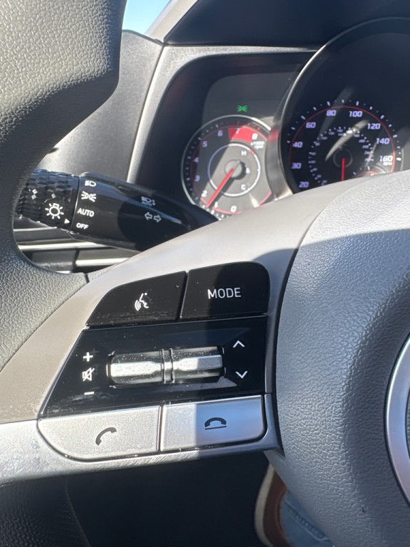 2021 Hyundai Elantra Image 17