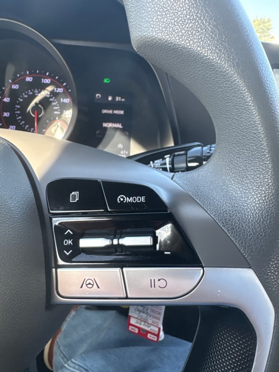 2021 Hyundai Elantra Image 18