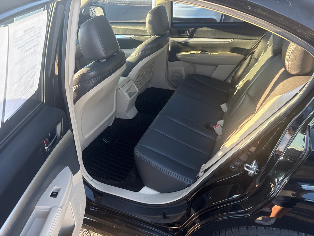 2013 Subaru Legacy Image 13