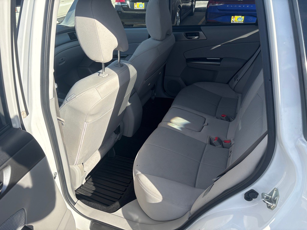 2013 Subaru Forester Image 13