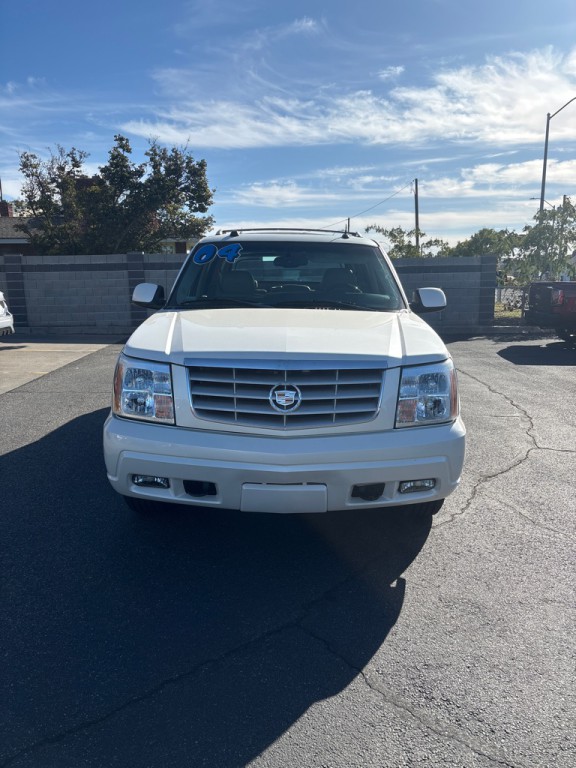 2004 Cadillac Escalade Image 4