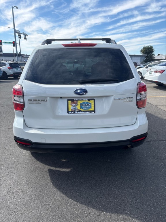 2016 Subaru Forester Image 8