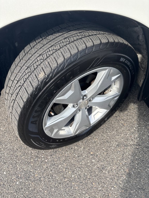 2016 Subaru Forester Image 9