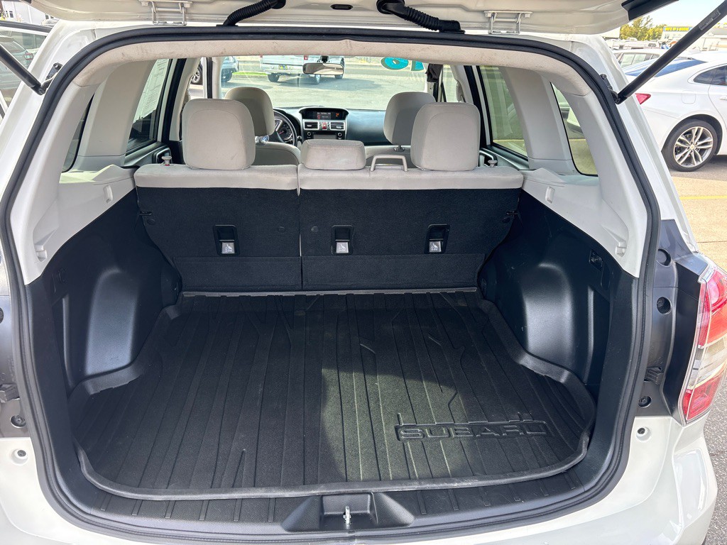 2016 Subaru Forester Image 11