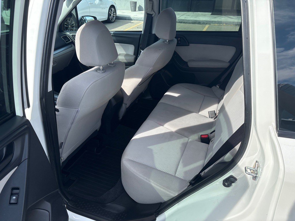 2016 Subaru Forester Image 13