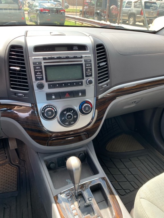 2011 Hyundai Santa Fe Image 9