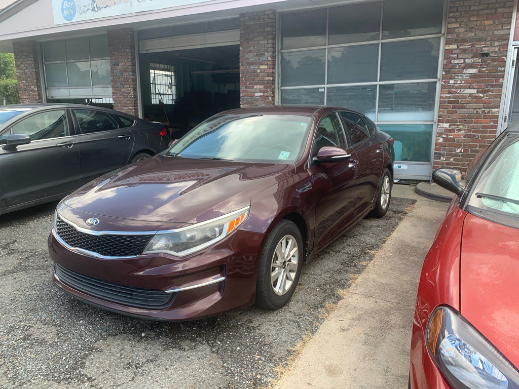 2018 Kia Optima Image 1