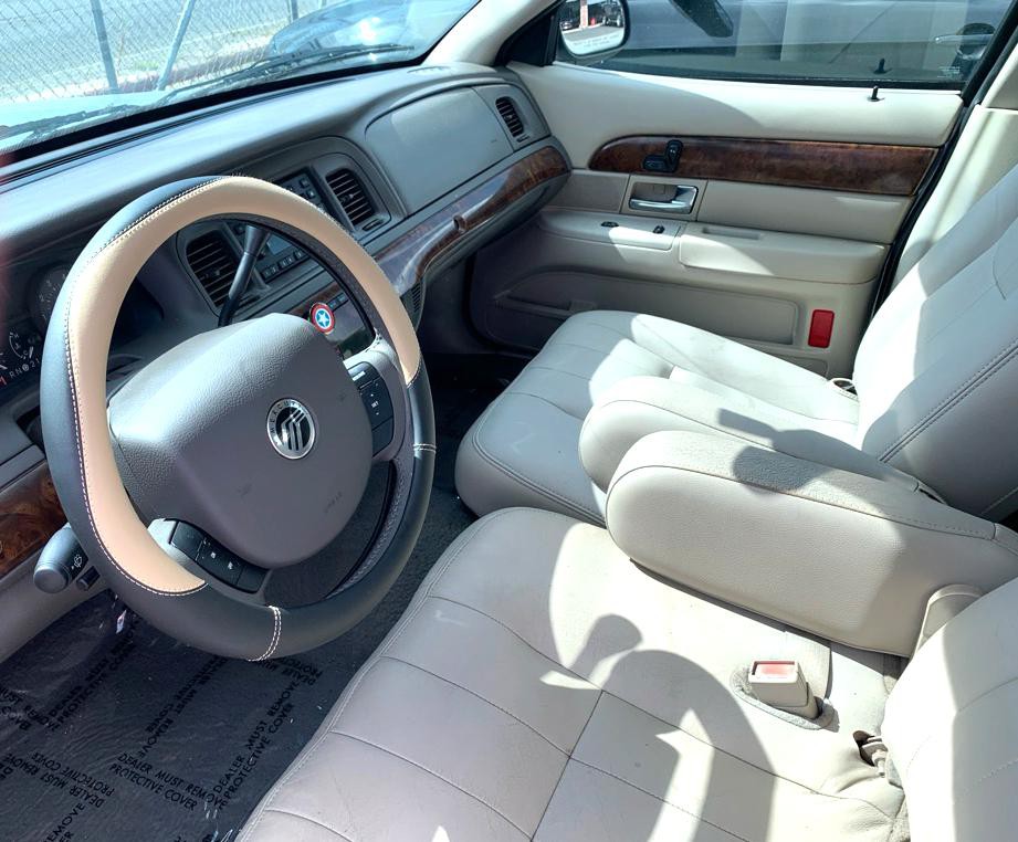 2007 Mercury Grand Marquis Image 9