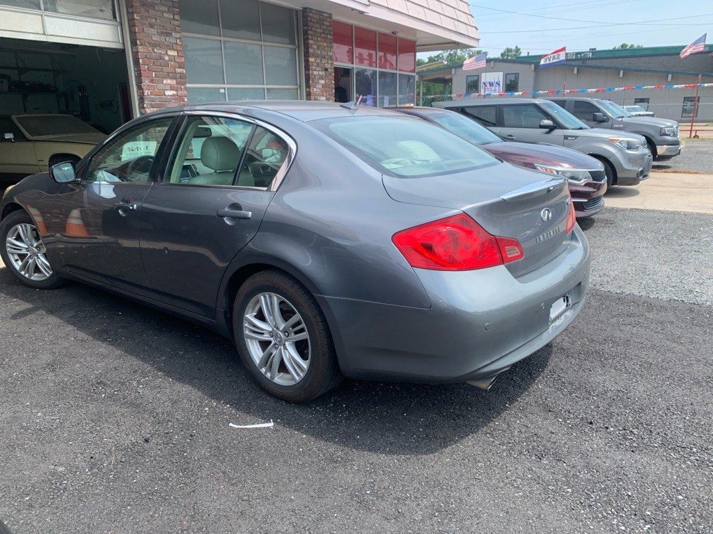 2012 INFINITI G37 Image 1