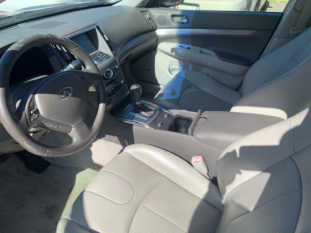 2012 INFINITI G37 Image 5