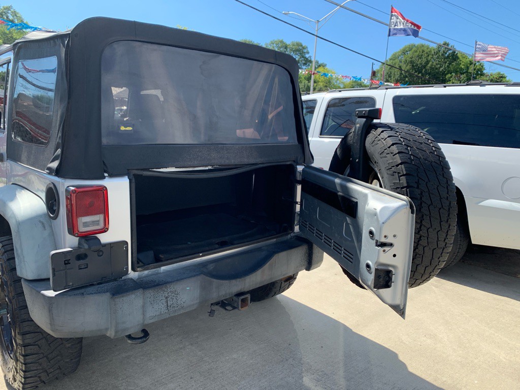 2012 Jeep Wrangler Unlimited Image 11
