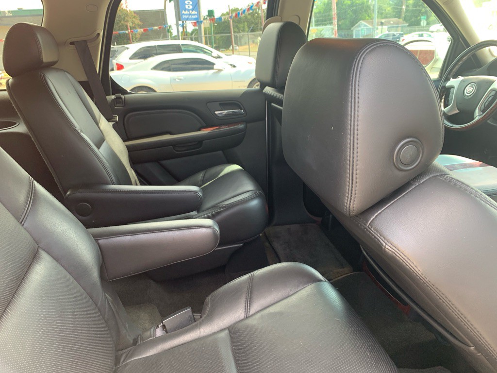 2007 Cadillac Escalade Image 11