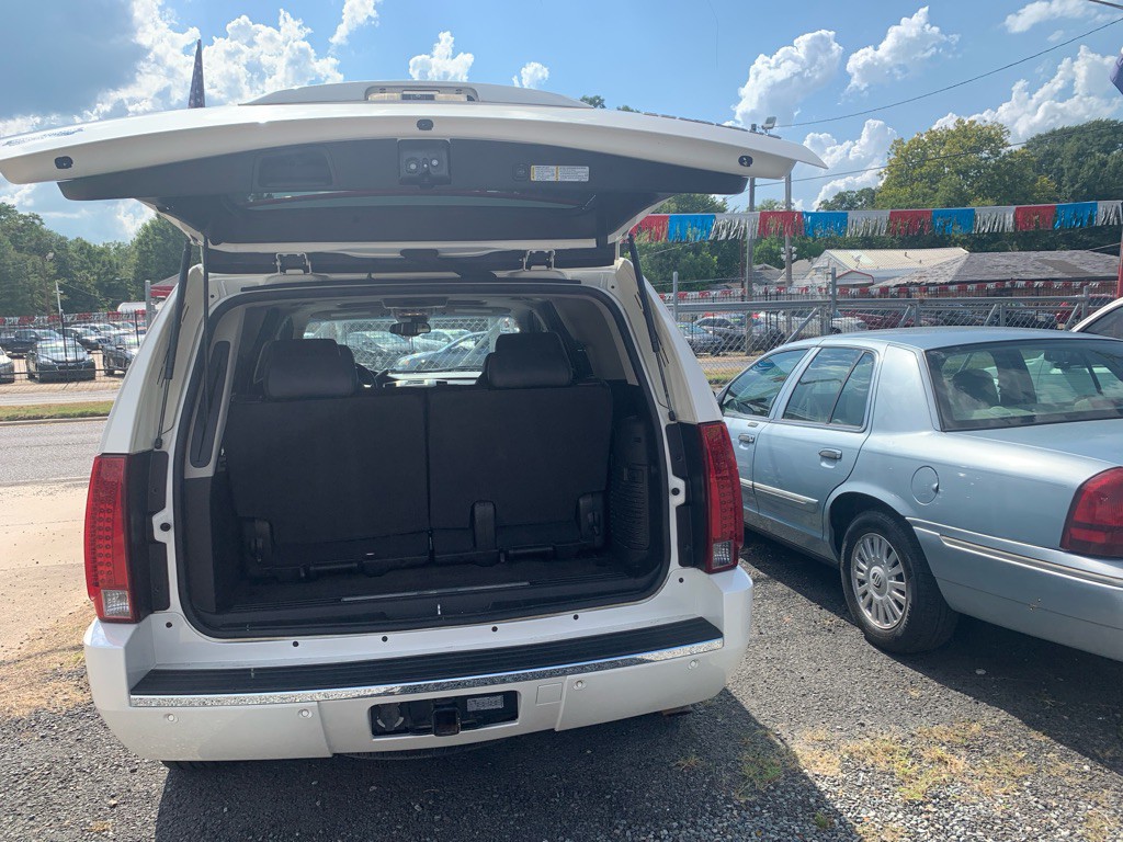 2007 Cadillac Escalade Image 13