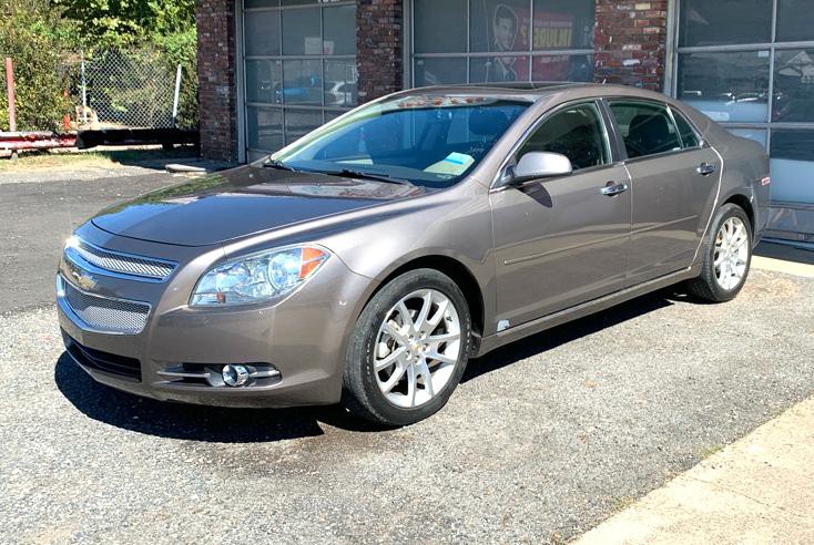 2010 Chevrolet Malibu Image 3