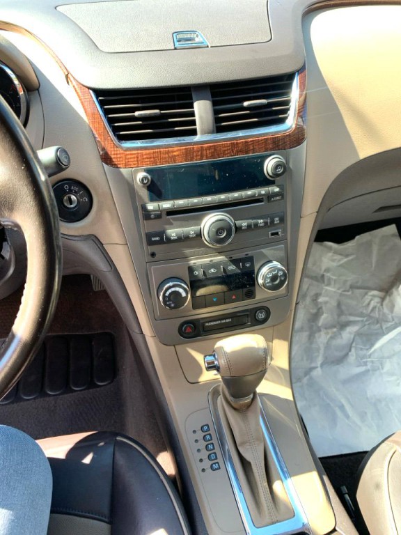 2010 Chevrolet Malibu Image 7