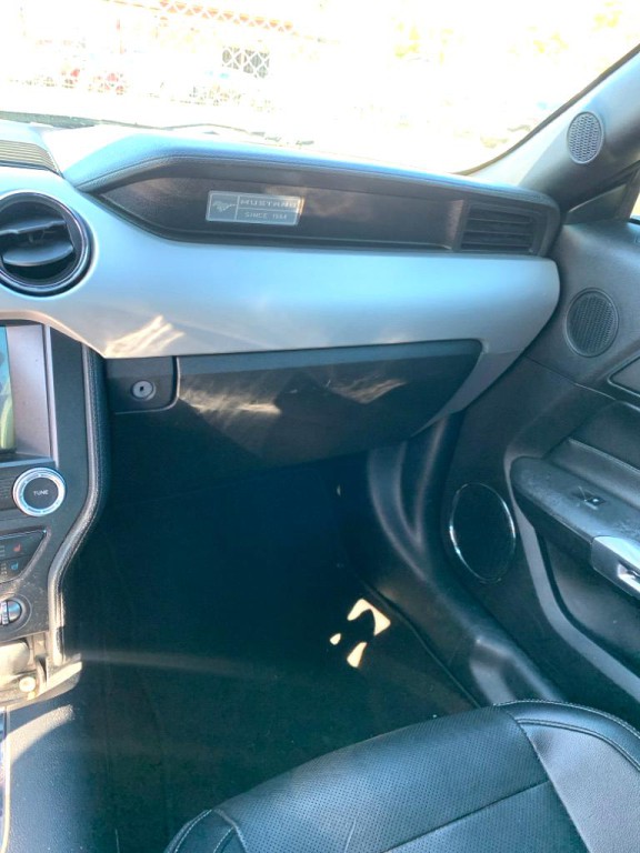 2016 Ford Mustang Image 9