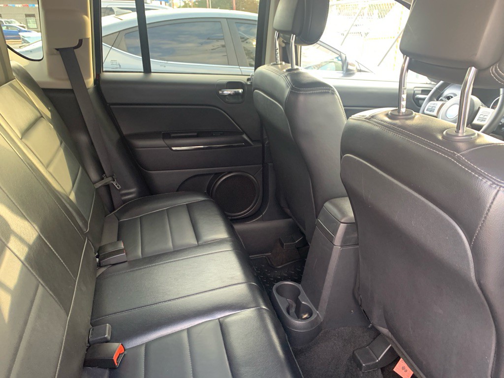 2012 Jeep Compass Image 8