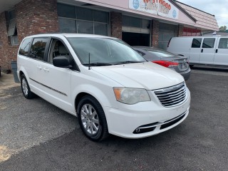 Image for 2011 Chrysler Town & Country Touring L ID: 7005954