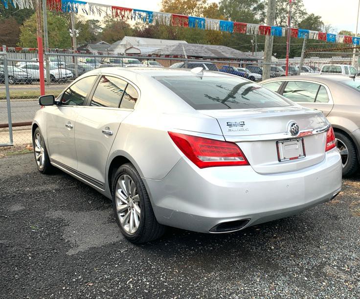 2015 Buick Lacrosse Image 1