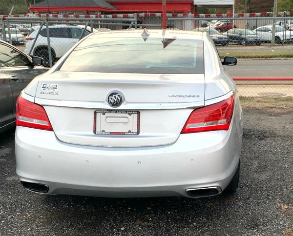 2015 Buick Lacrosse Image 2