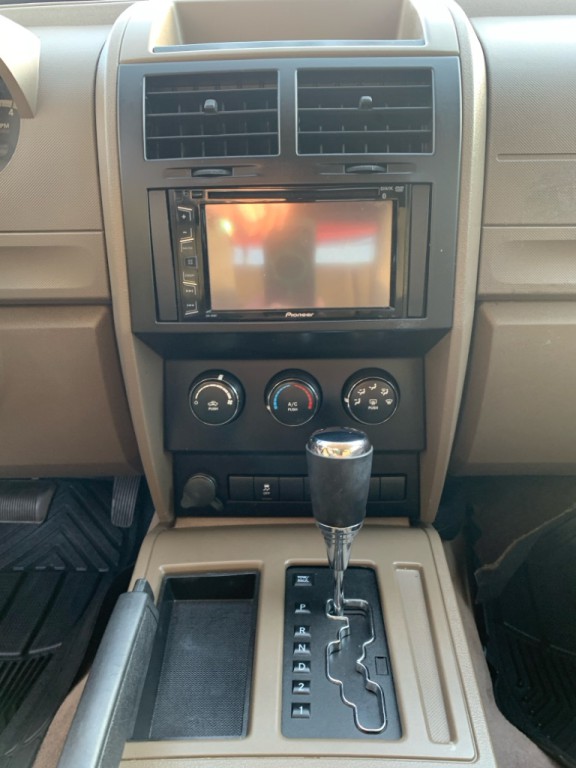 2010 Dodge Nitro Image 7