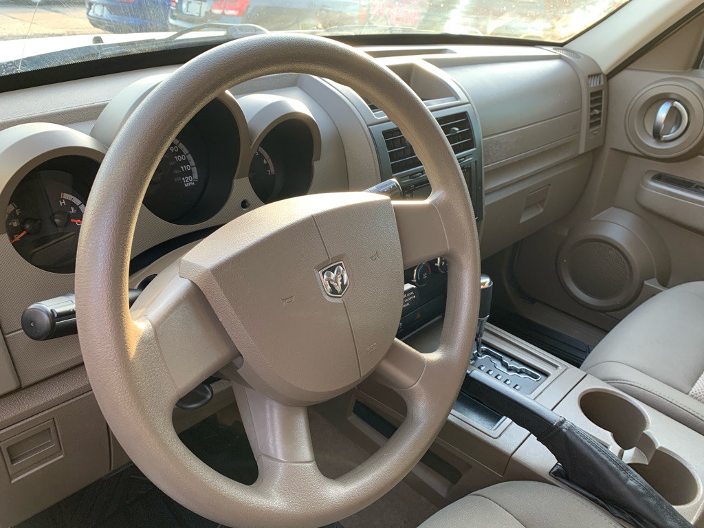 2010 Dodge Nitro Image 8