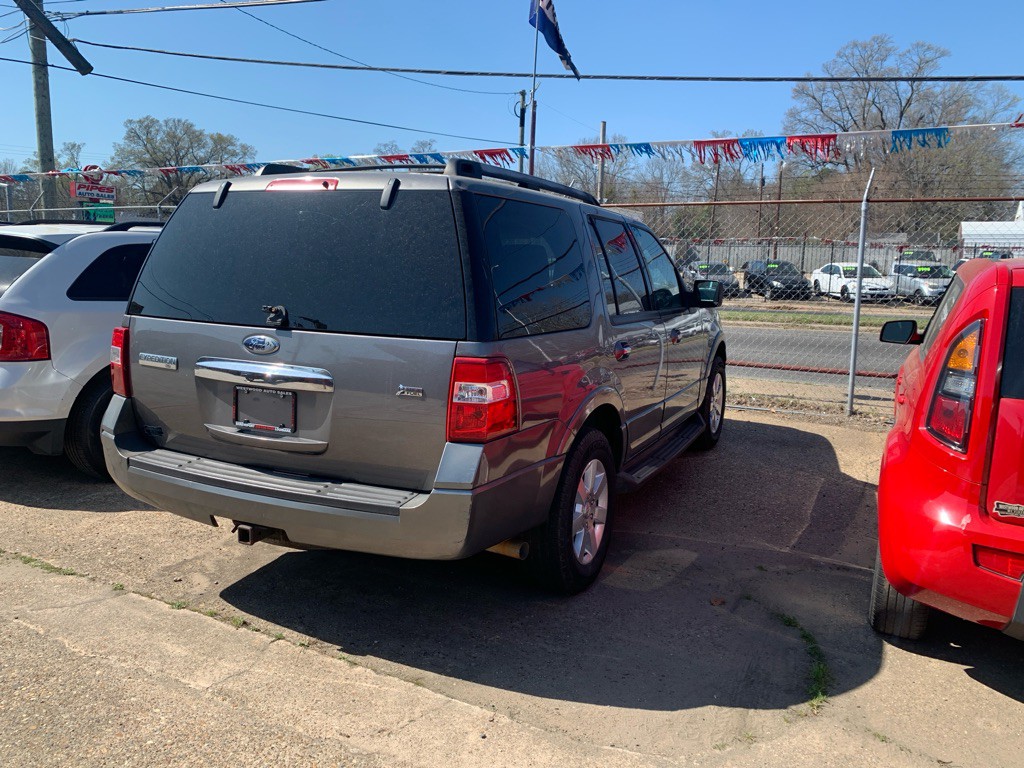 2010 Ford Expedition Image 4