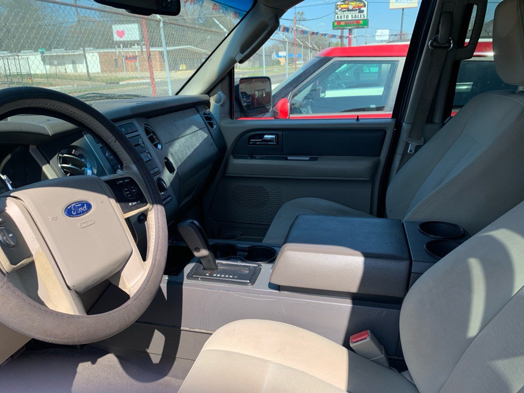 2010 Ford Expedition Image 6