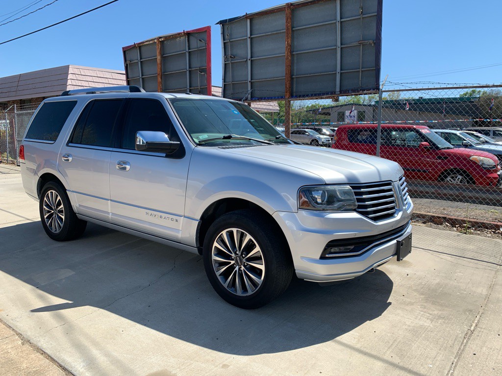 2015 Lincoln Navigator Image 3