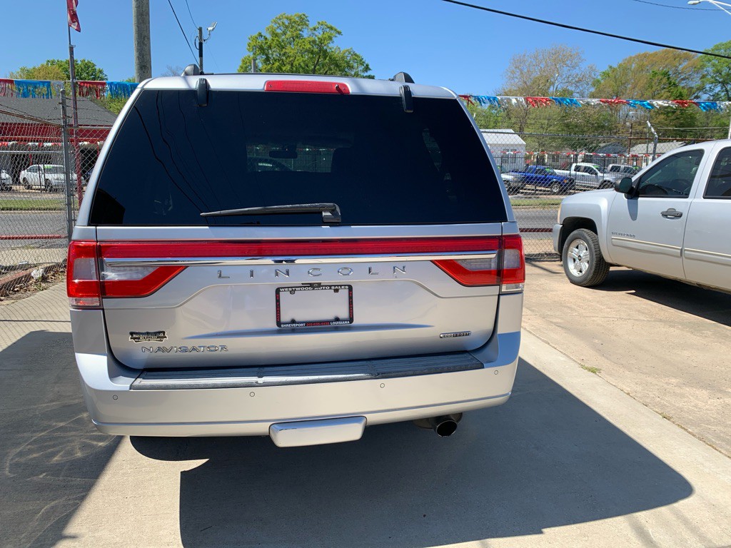 2015 Lincoln Navigator Image 5