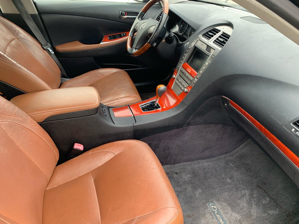 2012 Lexus ES Image 11