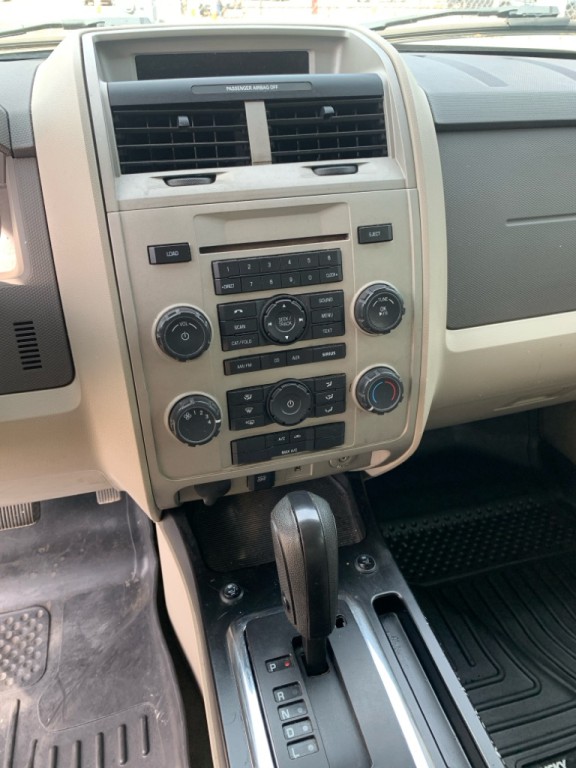 2011 Ford Escape Image 6