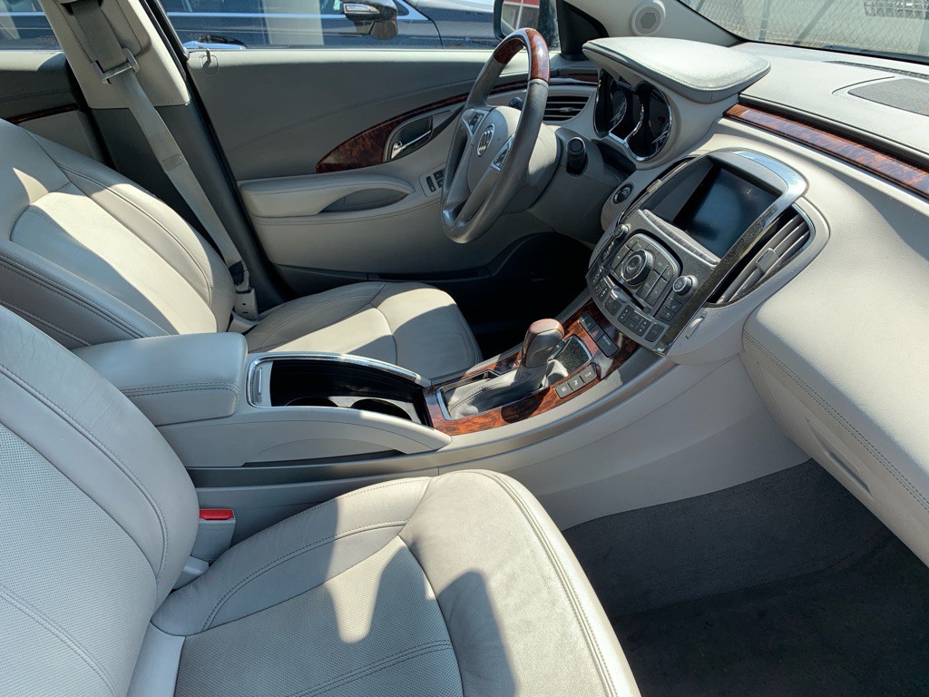 2013 Buick Lacrosse Image 10