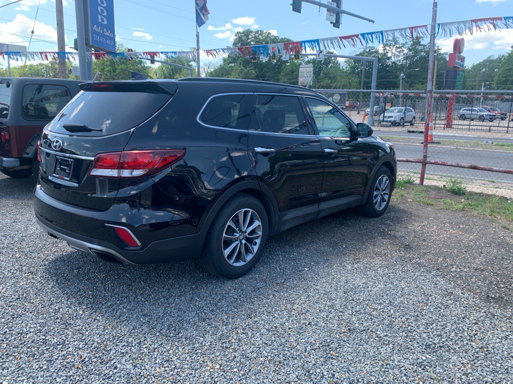 2017 Hyundai Santa Fe Image 5