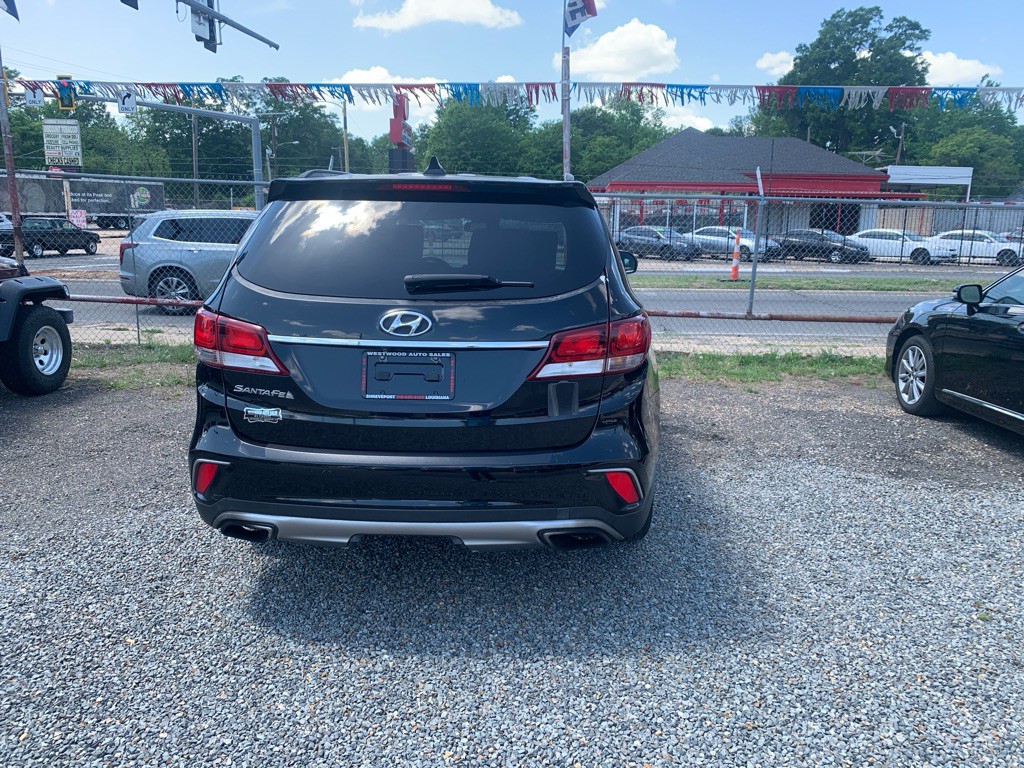 2017 Hyundai Santa Fe Image 6