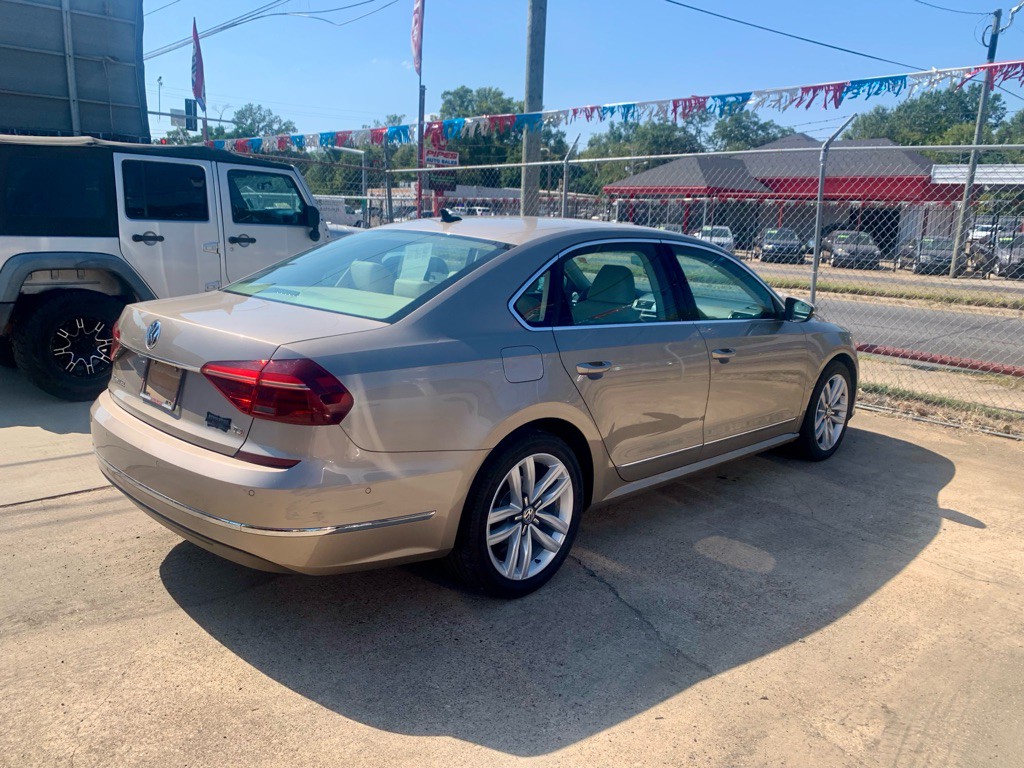 2017 Volkswagen Passat Image 3