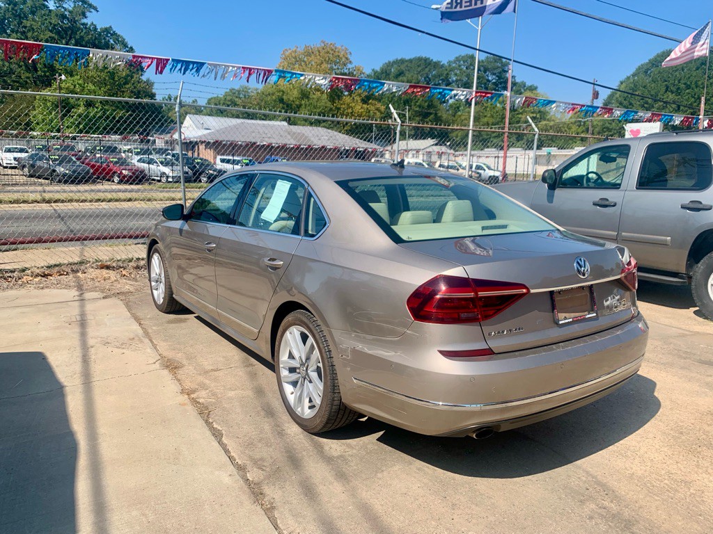 2017 Volkswagen Passat Image 5