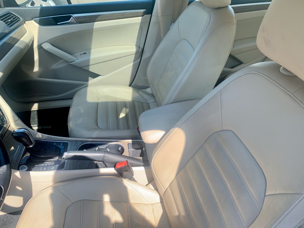 2017 Volkswagen Passat Image 7