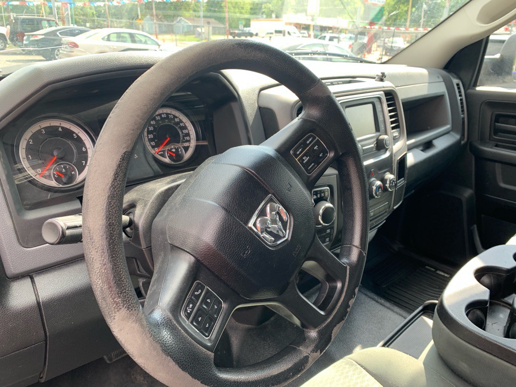 2016 RAM 1500 Image 9